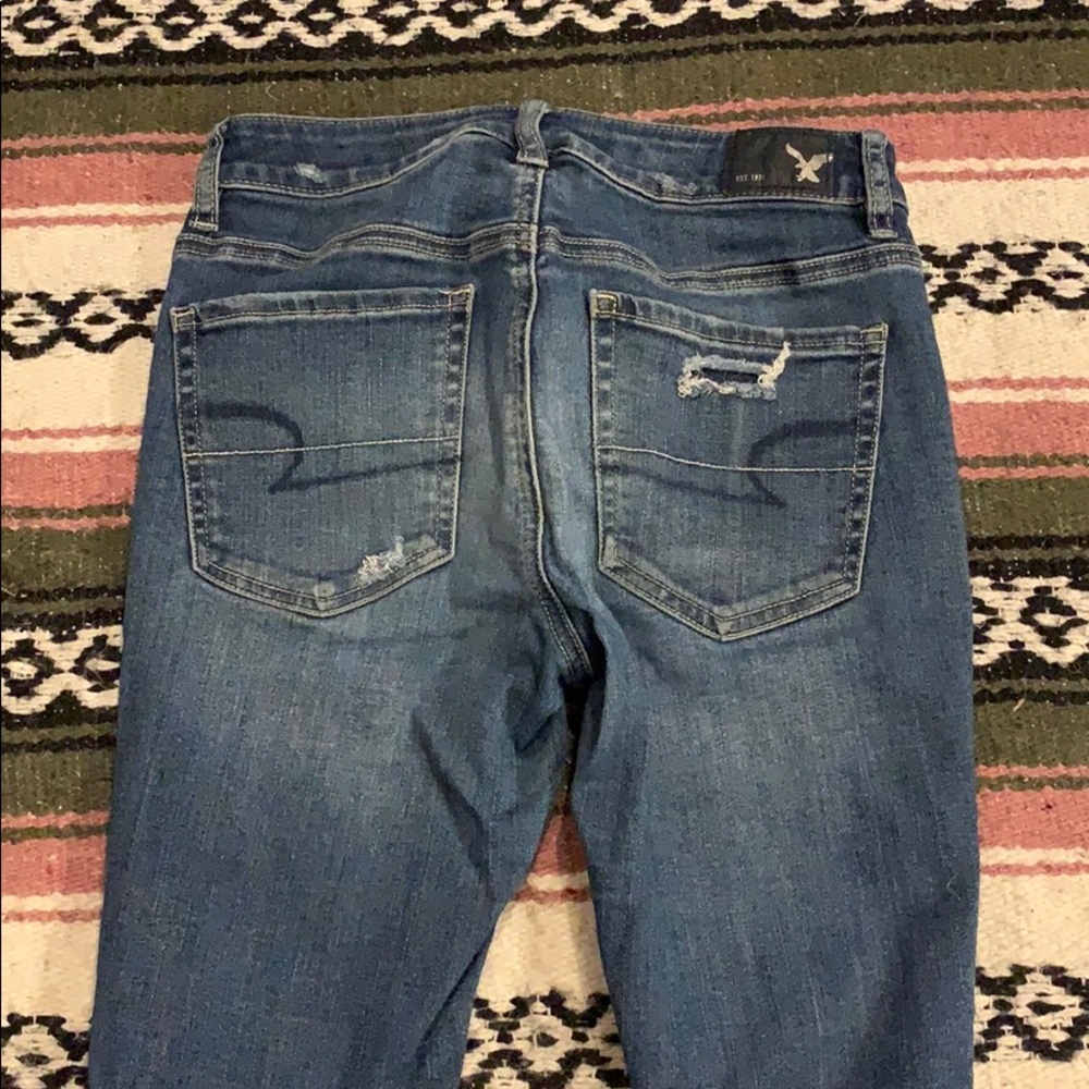 American Eagle Ripped Jeans (size 4) - Picture 4 of 5